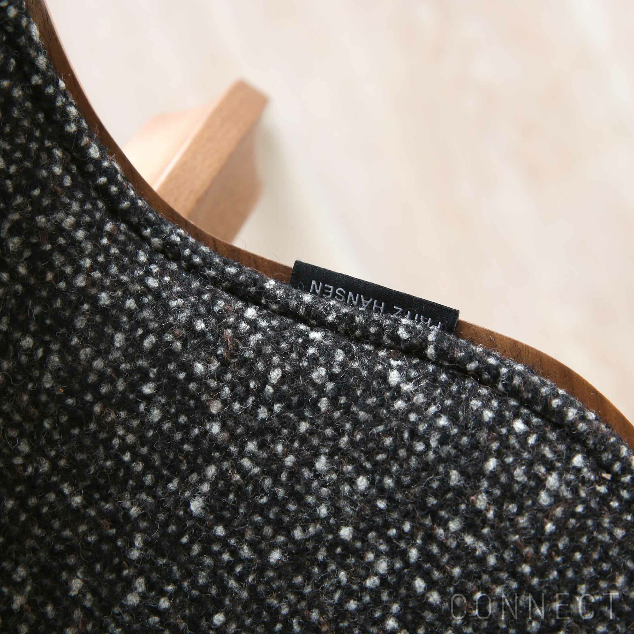 FRITZ HANSEN（フリッツ・ハンセン） / GRAND PRIX（グランプリチェア） / ウッドレッグ / ウォルナット / フロントパディング / VANIR 373（ヴァニール）グラナイトブラウン