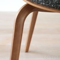 FRITZ HANSEN（フリッツ・ハンセン） / GRAND PRIX（グランプリチェア） / ウッドレッグ / ウォルナット / フロントパディング / VANIR 373（ヴァニール）グラナイトブラウン